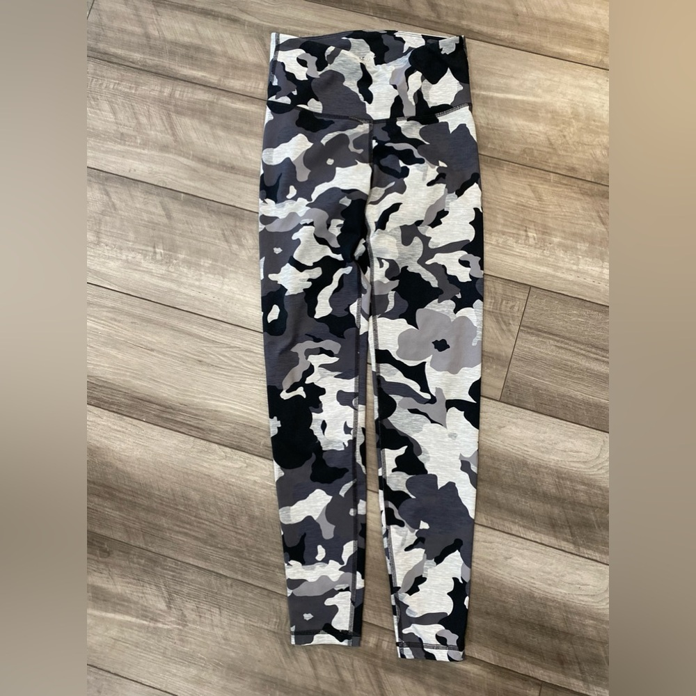 Old Navy camo leggings